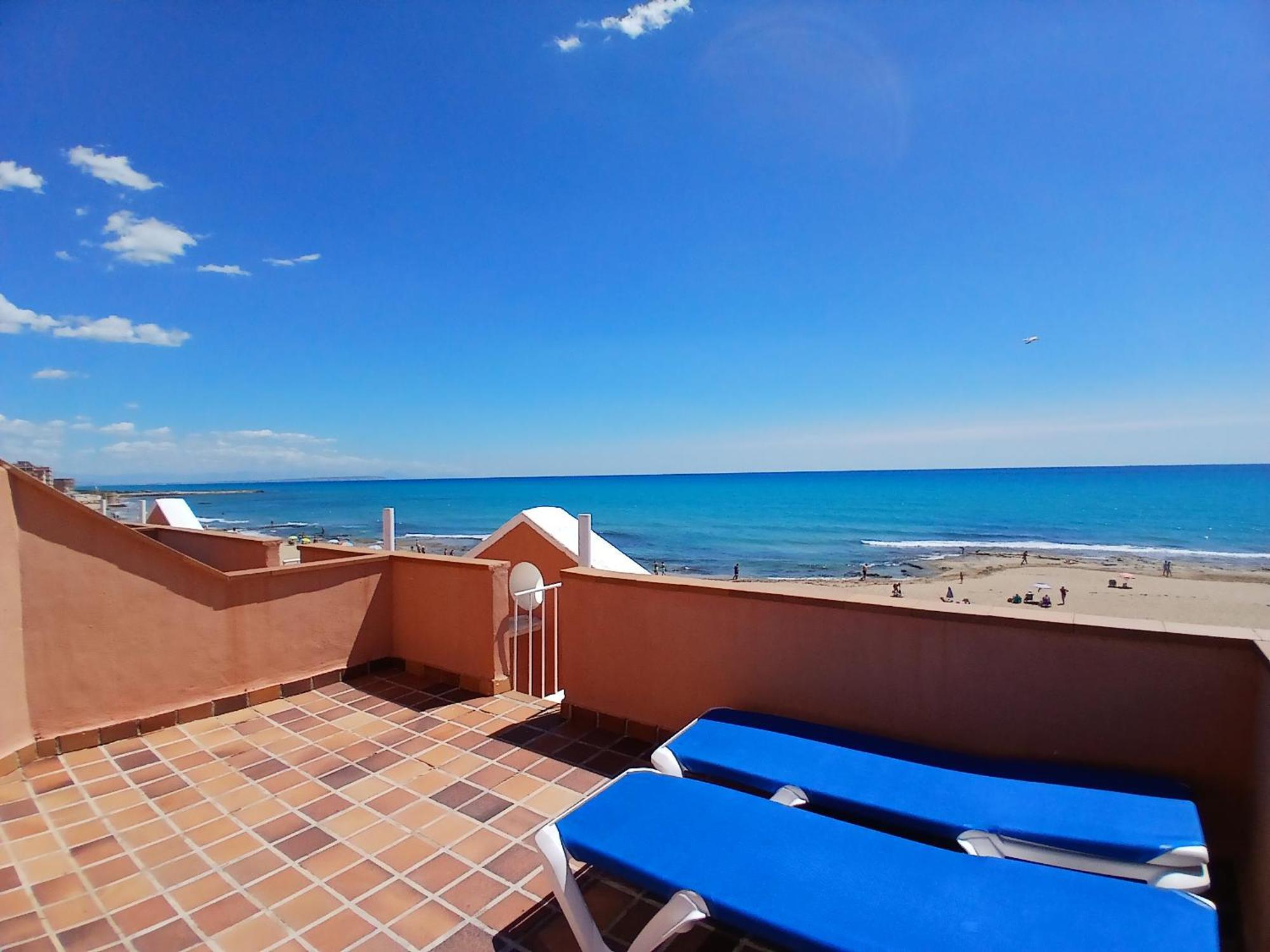 Lloyds Beach Club Torrevieja Exterior photo